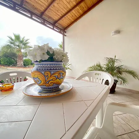 Villino Delle Arance Holiday home *